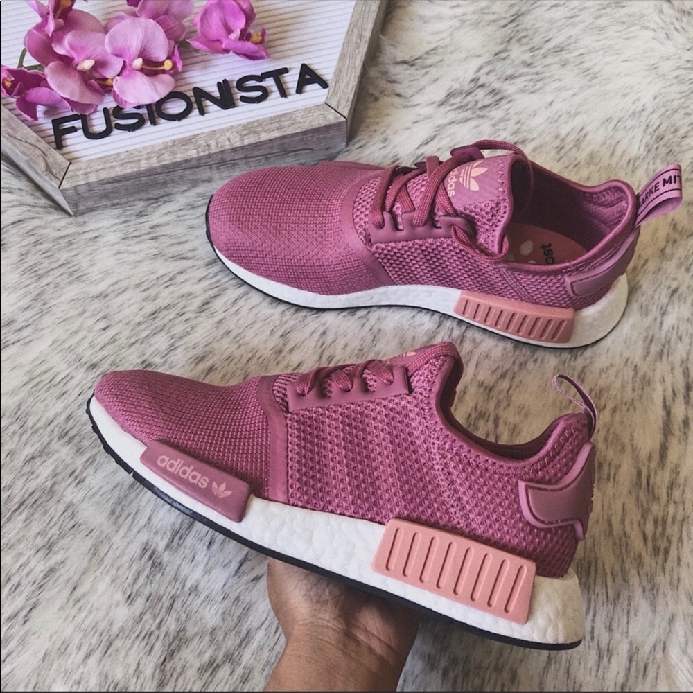 ‼️sold out ‼️🍭 Rare Adidas NMD R1 Dusty Rose - Picture 2 of 8